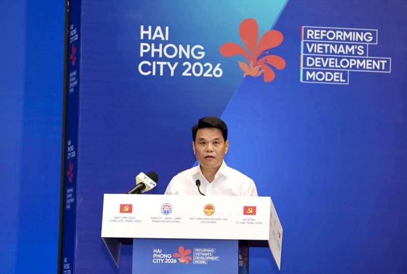 Ông Lê Ngọc Châu, Ủy viên Ban Chấp hành Trung ương Đảng, Bí thư Thành ủy Hải Phòng, phát biểu tại Hội thảo. Ảnh: Việt Dũng