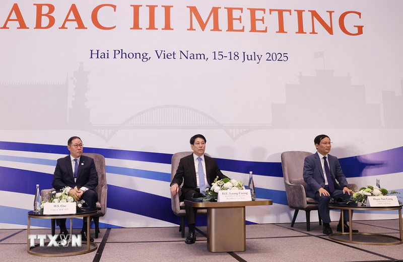 Chủ tịch nước Lương Cường dự phiên khai mạc Kỳ họp lần thứ 3 Hội đồng Tư vấn Kinh doanh APEC 2025. Ảnh: Lâm Khánh/TTXVN