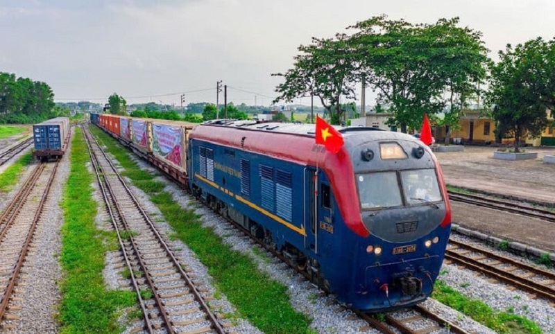 Khởi động xây tuyến đường sắt Lào Cai - Hà Nội - Hải Phòng trong năm 2025.