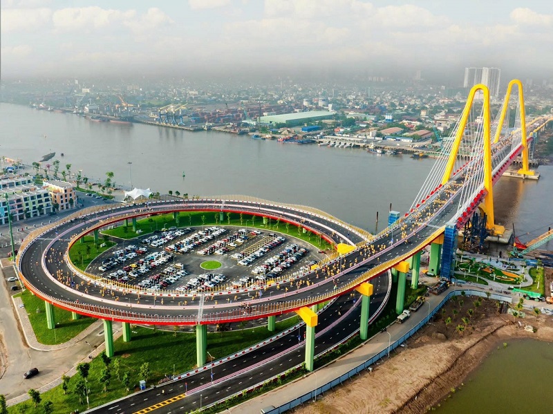 Giải chạy là một trong những hoạt động chào mừng sự kiện cầu Hoàng Gia chính thức thông xe vào ngày 15/7 tới đây.