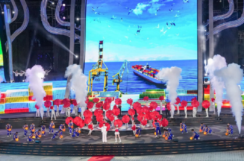 Lễ hội Hoa Phượng Đỏ là lễ hội thường niên của TP Hải Phòng. Ảnh: ĐT. 