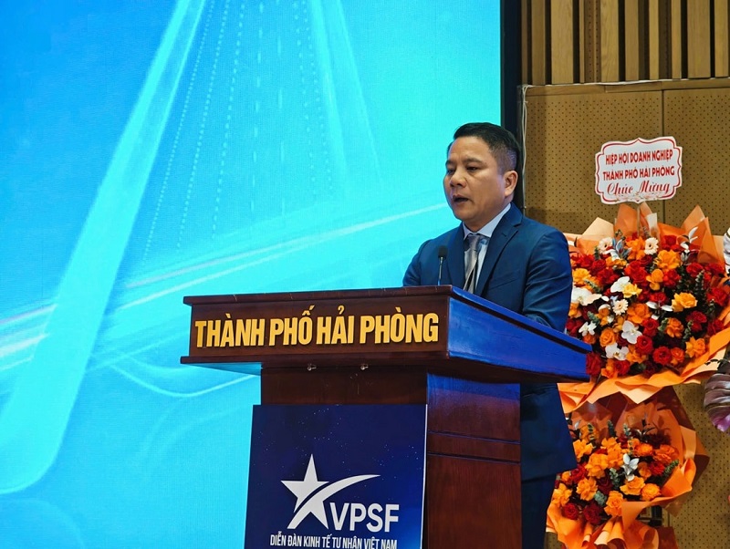 ong_ng_vit_bach_ch_tch_hi_doanh_nhan_tr_hi_phong.jpg