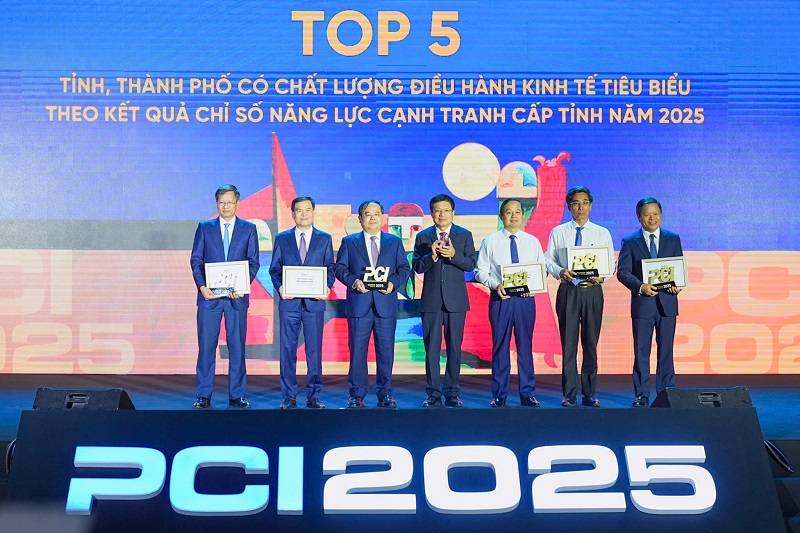 z7827602365486_aee14147306ea14ef62be032adc10d1b639144380718543247.jpg
