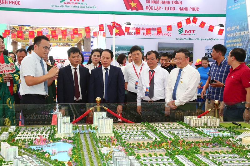 Hải Phòng tổ chức đưa đón miễn phí tham quan Triển lãm A80 tại Hà Nội - Ảnh 1.