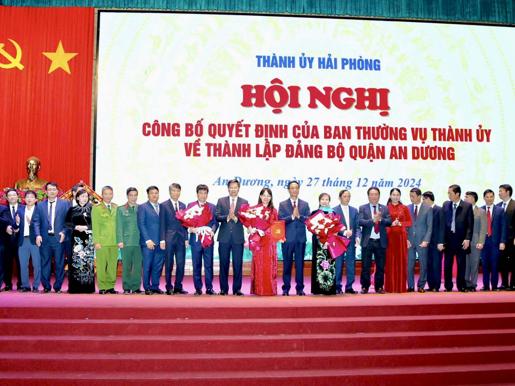 Công bố Quyết định của Ban Thường vụ Thành uỷ về thành lập Đảng bộ Quận An Dương