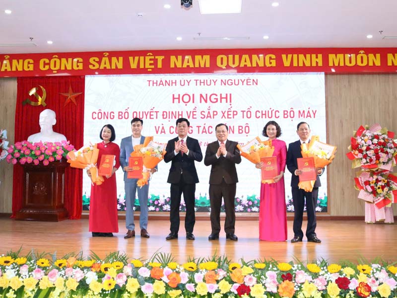 Thuỷ Nguyên (Hải Phòng): Công bố các quyết định về sắp xếp tổ chức bộ máy và công tác cán bộ