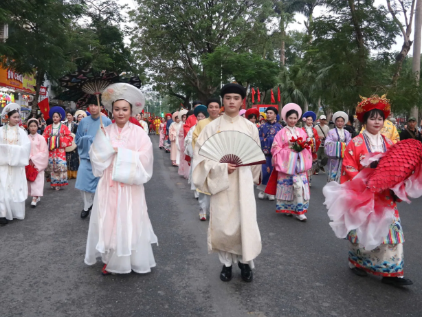 Hải Phòng 70 năm rực rỡ mùa hoa