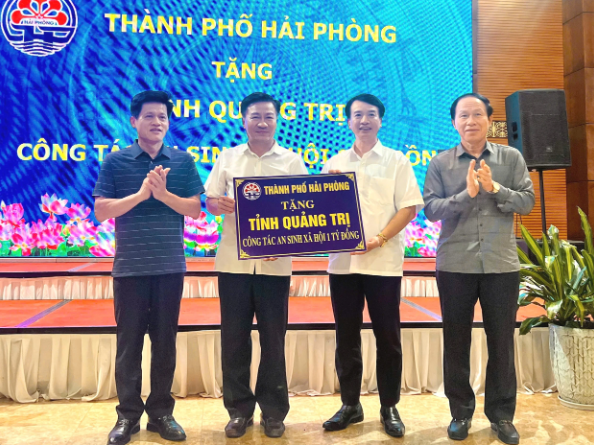 Đoàn công tác TP. Hải Phòng tổ chức các hoạt động tri ân tại Quảng Trị