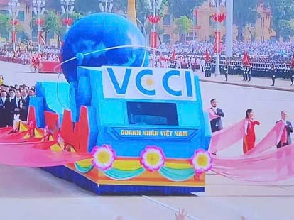 Khối Doanh nhân Việt Nam diễu hành ngày Quốc khánh 2/9: Dấu ấn trong ngày hội lớn của dân tộc