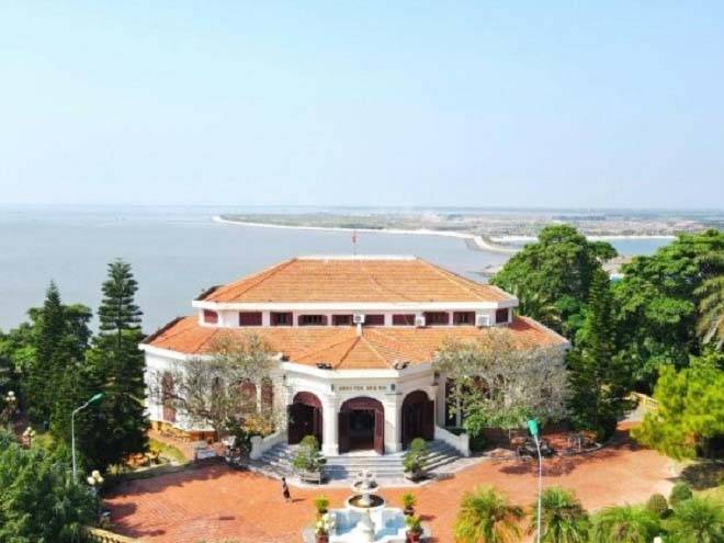 Biệt thự Bảo Đại Đồ Sơn – nơi lưu giữ duy nhất của vị vua cuối cùng triều Nguyễn ở miền Bắc