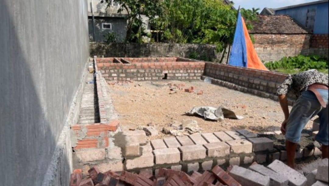 Bán lô đất trên đất có móng nhà xây chắc chắn tại thôn 7 xã Đông Sơn, Thuỷ Nguyên, Hải phòng.
