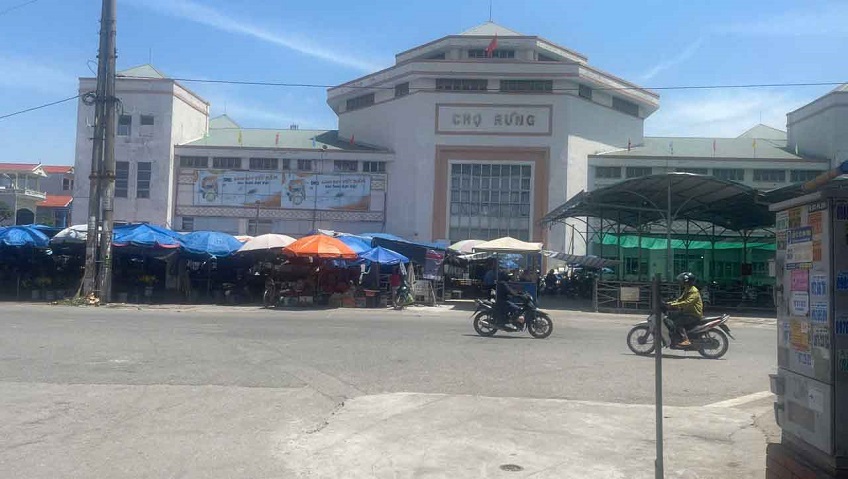 Cần bán lô đất 105 m2 mặt đường chính khu phố 5, Phường Quảng Yên, thị xã Quảng Yên