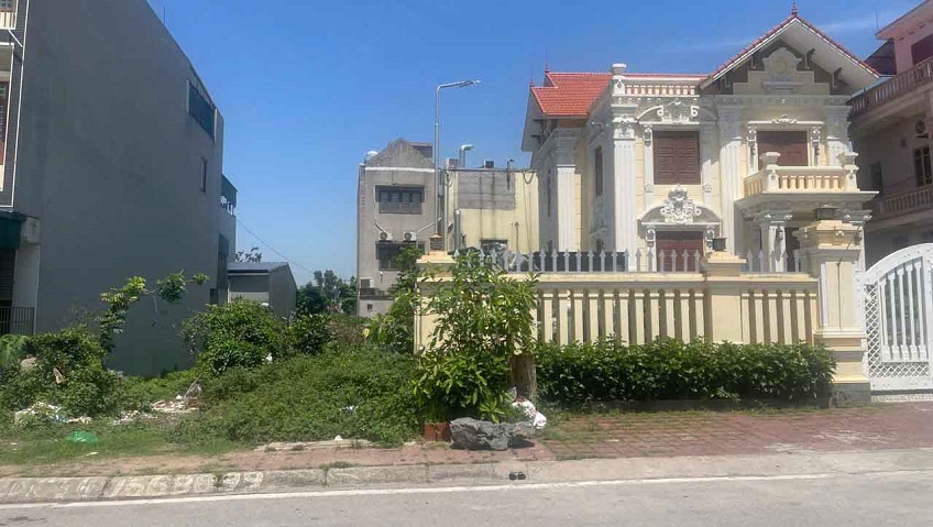 Cần bán lô đất 105 m2 mặt đường chính khu phố 5, Phường Quảng Yên, thị xã Quảng Yên