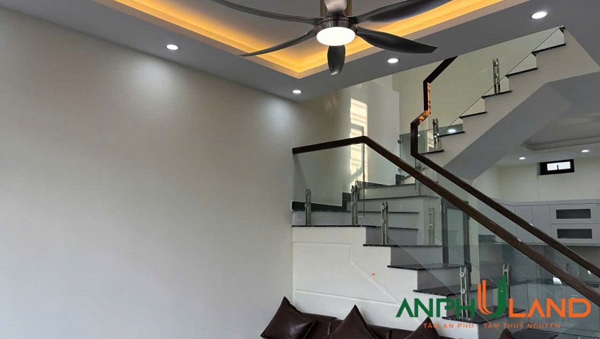 Bán siêu phẩm nhà 3 tầng đẹp như Ngọc Trinh tại phường Thiên Hương, TP Hải Phòng