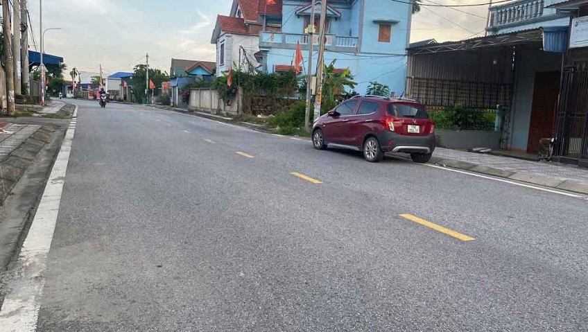 Cần bán lô đất mặt đường trục chính Phường Lưu Kiếm ( mặt đường liên xã Liên Khê cũ)