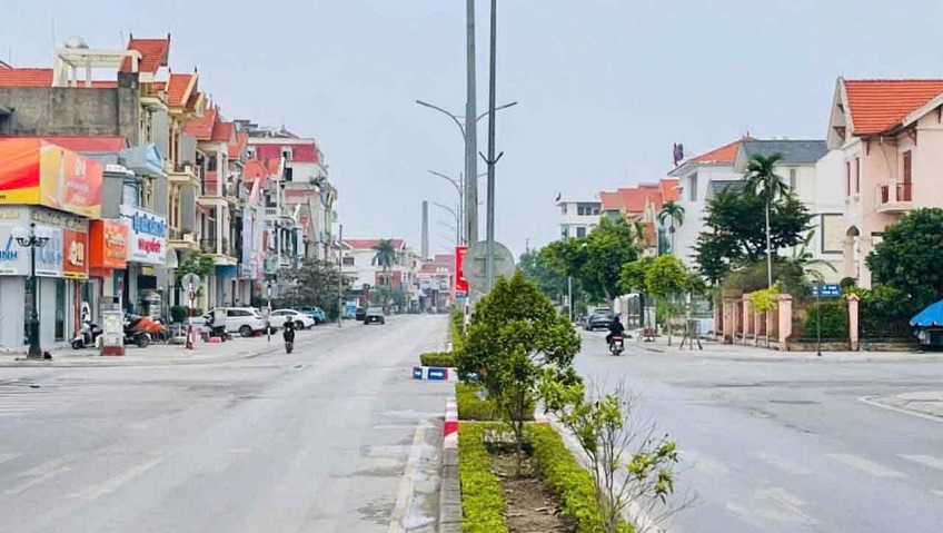 Cần bán siêu phẩm hiếm, mặt đường Trần Nhân Tông, đối diện khách sạn Vinadco Quảng Yên