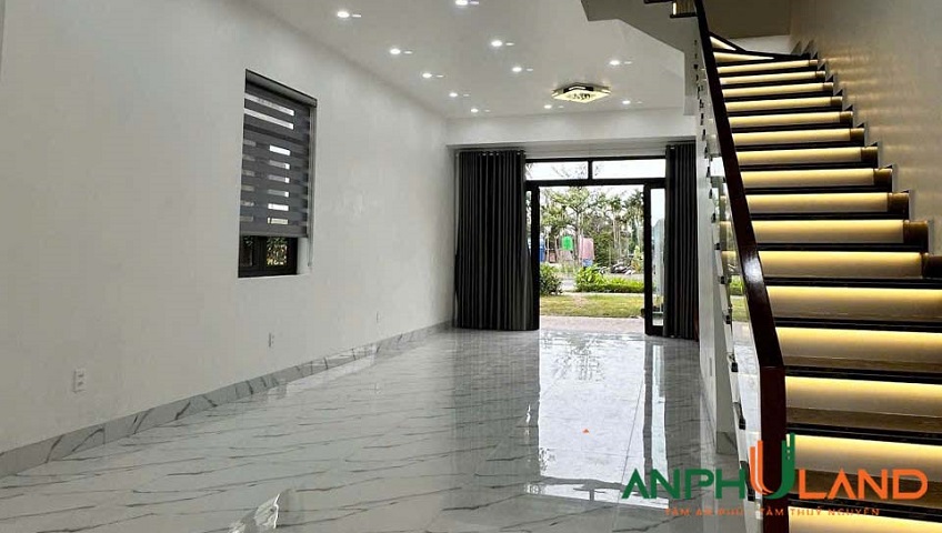 Bán nhà xây mới 3 tầng lô góc ngã tư 3 mặt thoáng tại KĐT Centa, P.Thuỷ Nguyên, TP Hải Phòng